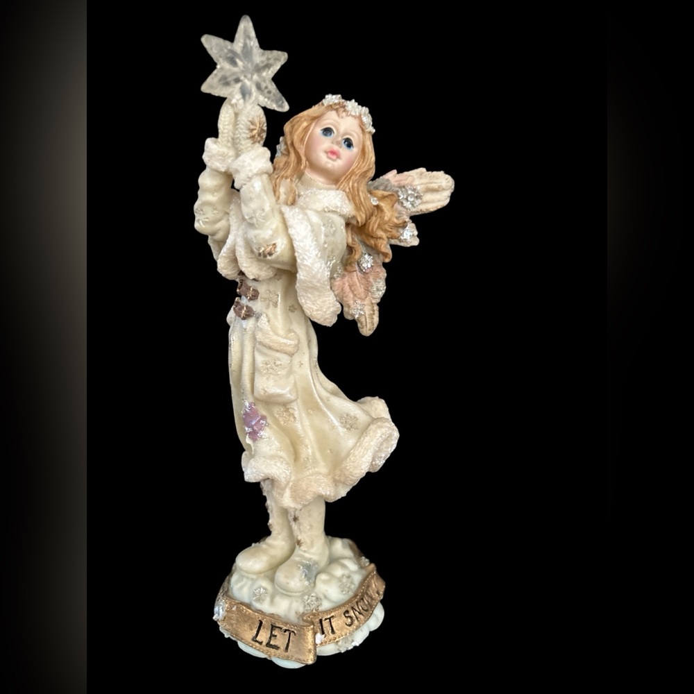 Krystal Isinglass Elegant Cream “Snow Angel” from the Boyd’s Collection